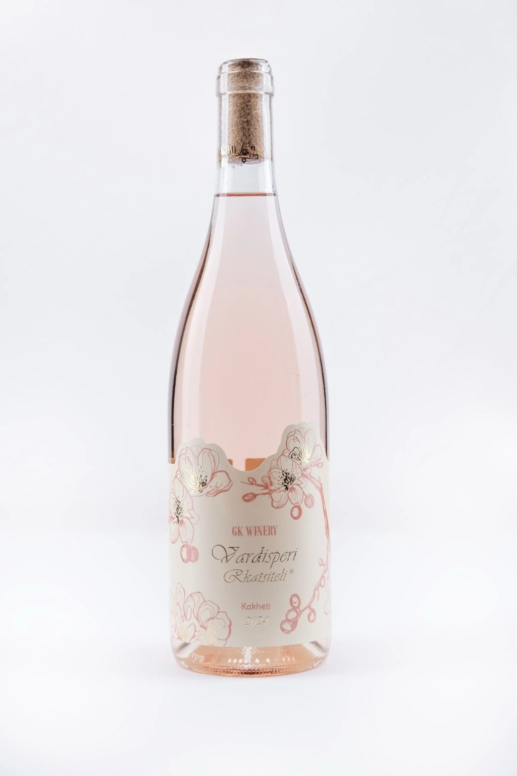 Cherry blossom illustration applied to a Vardisperi Rkatsiteli bottle