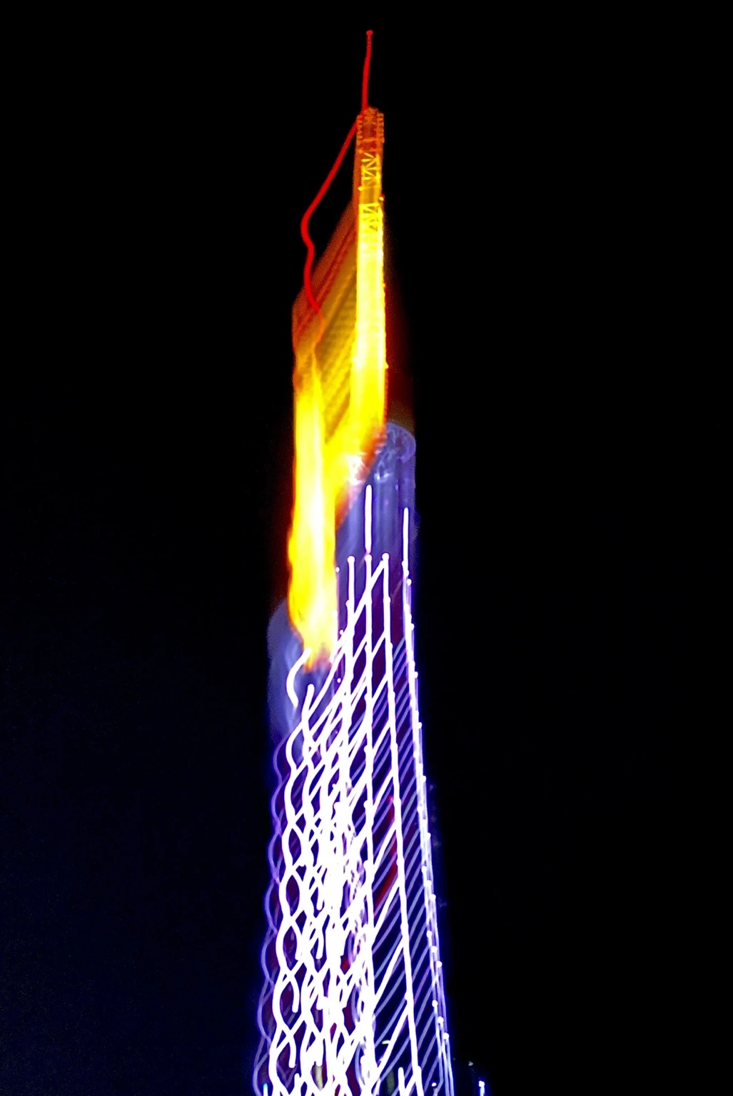 Traces of Light: Tokyo Tower, photograph 8
